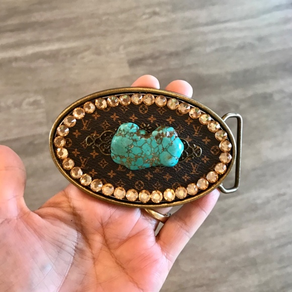 Upcycled LV handmade belt buckle - Picture 3 of 3